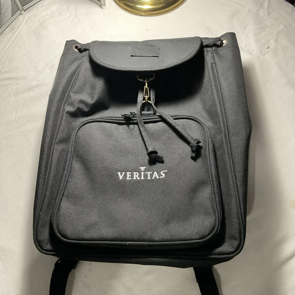 VERITAS & COMPANY backpack  Black‎